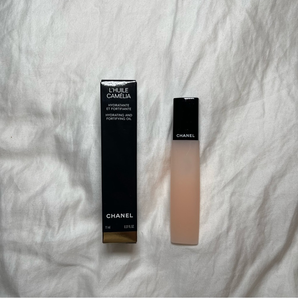 CHANEL L'HUILE CAMÉLIA
